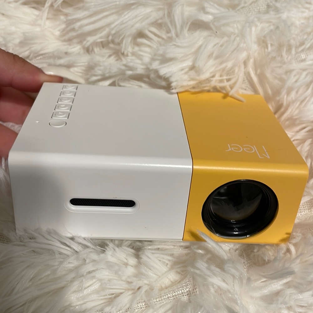 LED Projector
